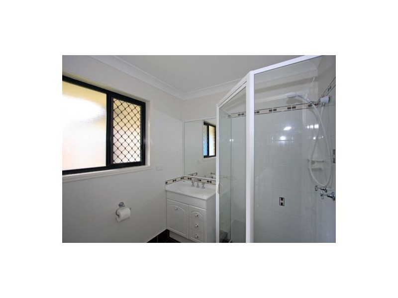 14 STRINGYBARK DR, Urangan QLD 4655