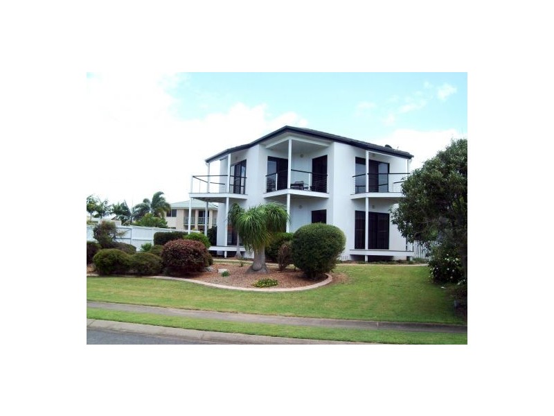684 Charlton Esplanade, Urangan QLD 4655