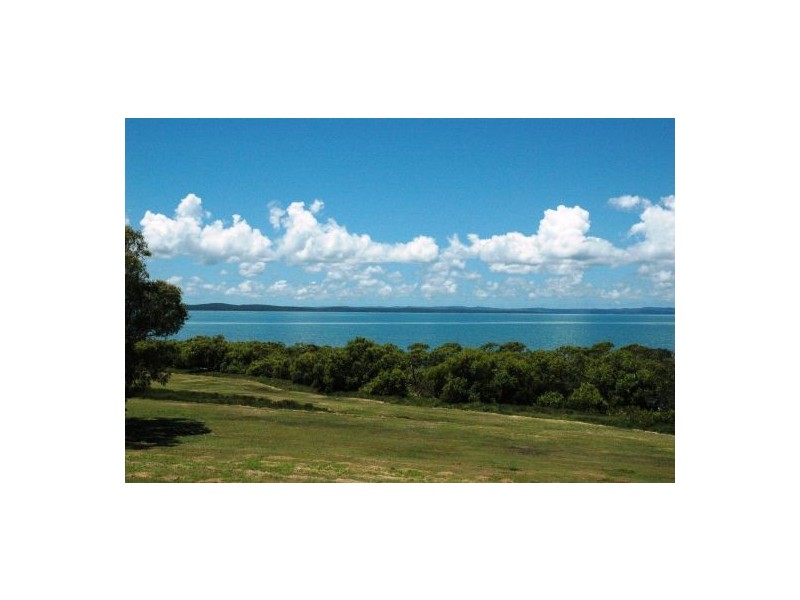 684 Charlton Esplanade, Urangan QLD 4655