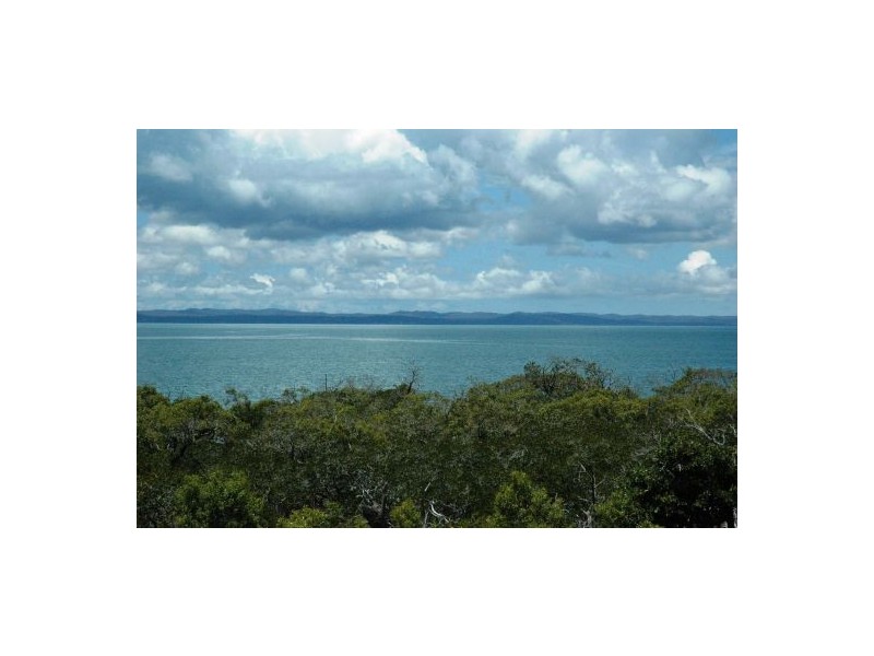 684 Charlton Esplanade, Urangan QLD 4655