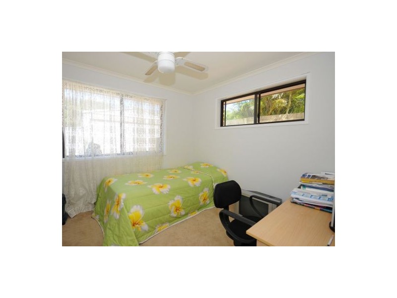 4 Windsor Way, Urraween QLD 4655