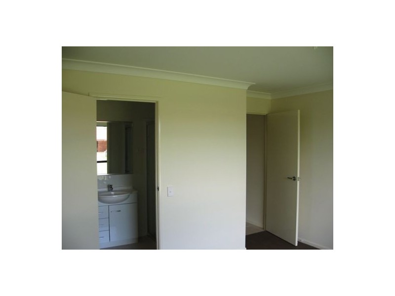 82 Wattle Street, Point Vernon QLD 4655