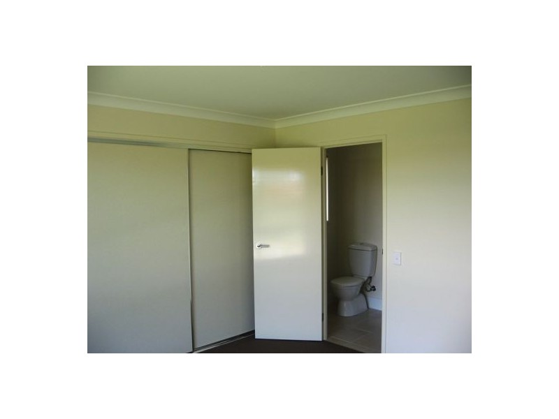 82 Wattle Street, Point Vernon QLD 4655