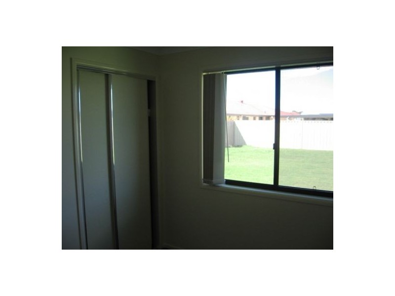 82 Wattle Street, Point Vernon QLD 4655