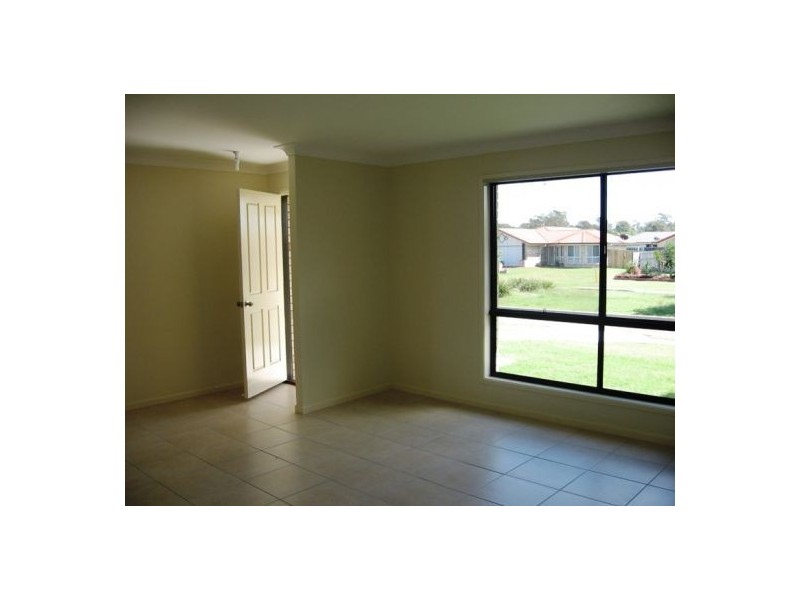 82 Wattle Street, Point Vernon QLD 4655