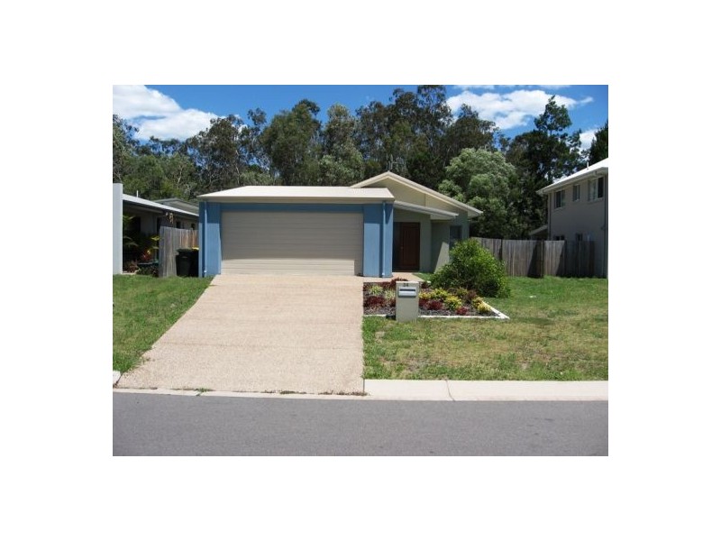 24 Wave Court, Toogoom QLD 4655
