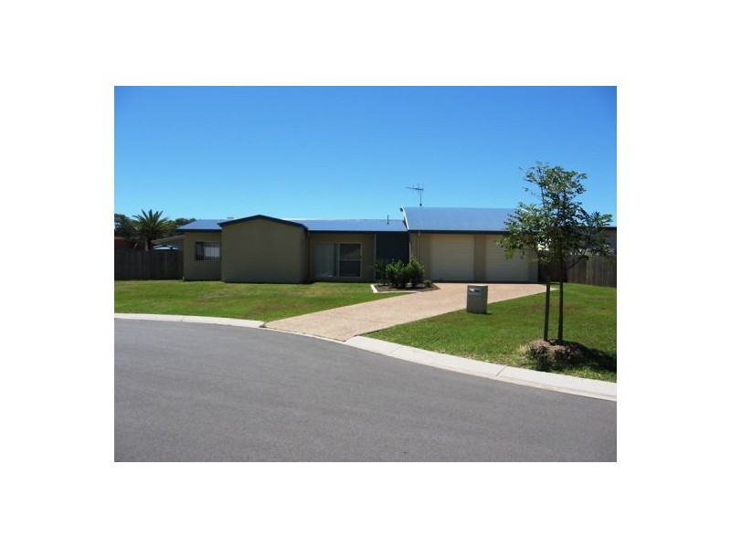 11 Wave Court, Toogoom QLD 4655