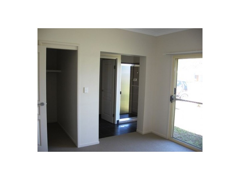 11 Wave Court, Toogoom QLD 4655