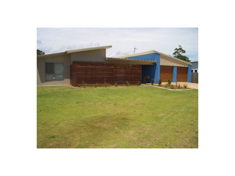 4 Aqua Court, Toogoom QLD 4655