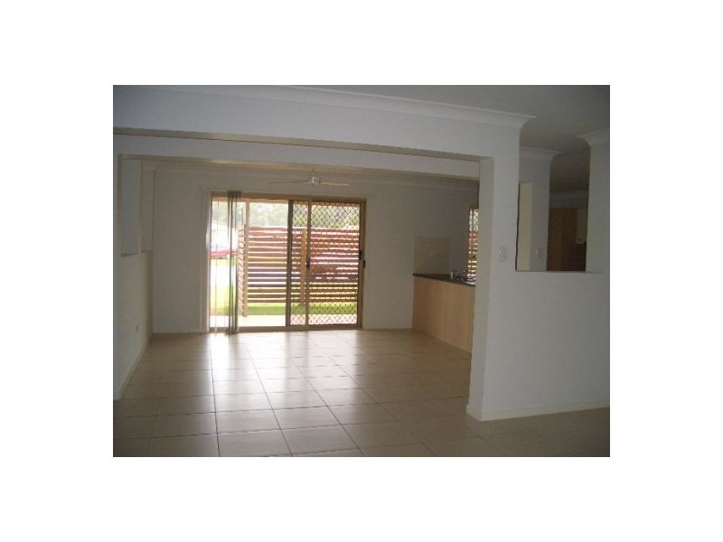 4 Aqua Court, Toogoom QLD 4655