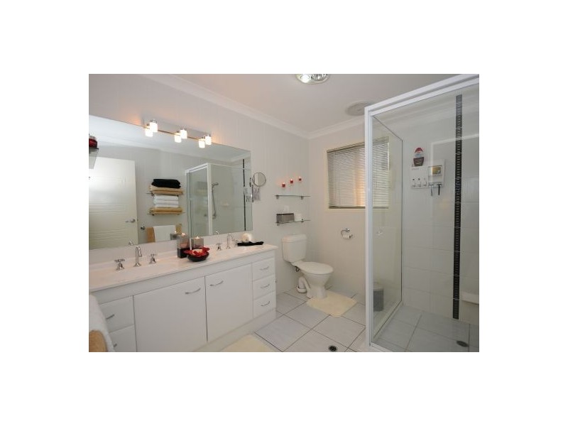 58 Earl St Vincent Cct, Eli Waters QLD 4655