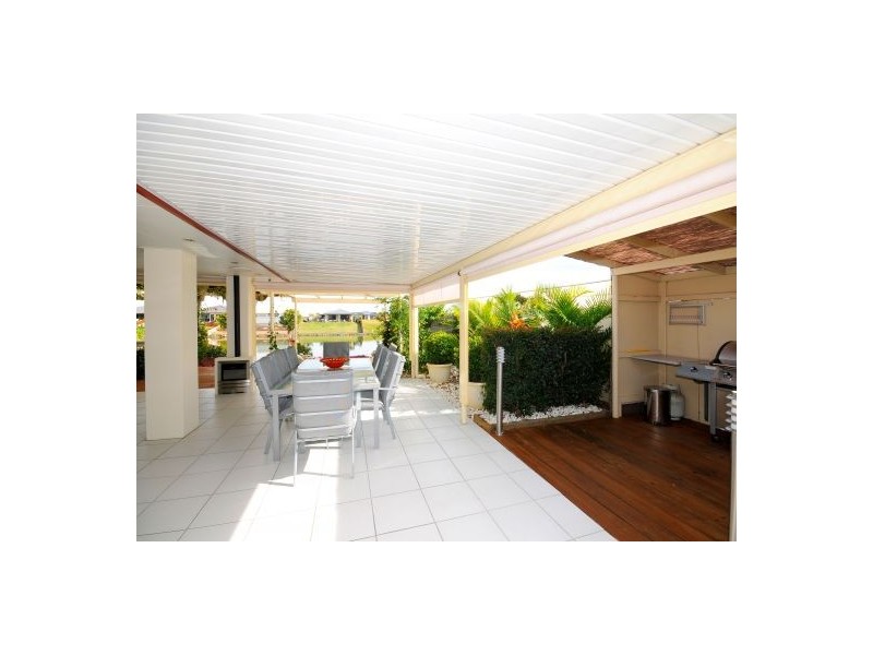 58 Earl St Vincent Cct, Eli Waters QLD 4655