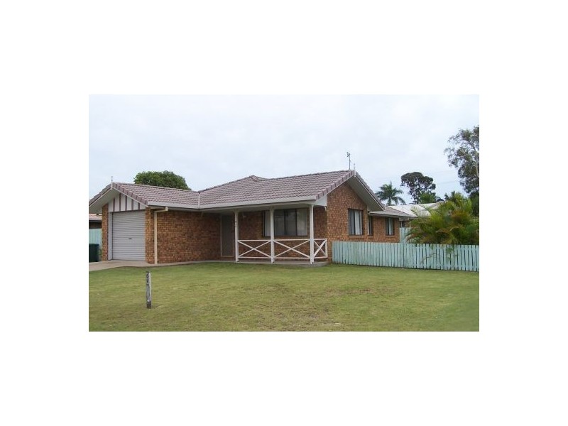1 Rhys Ct, Torquay QLD 4655