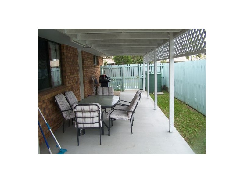 1 Rhys Ct, Torquay QLD 4655