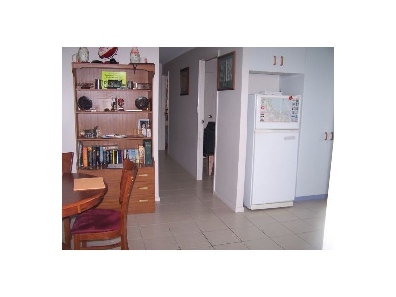 1 Rhys Ct, Torquay QLD 4655