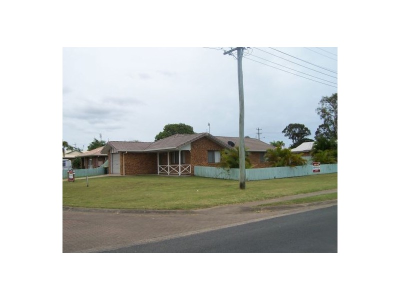 1 Rhys Ct, Torquay QLD 4655