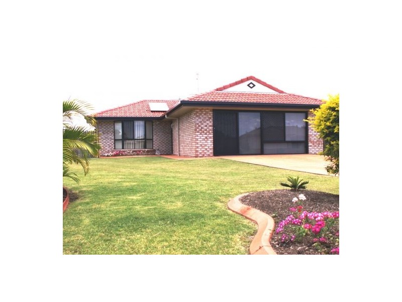 20 Kestrel Ct, Eli Waters QLD 4655