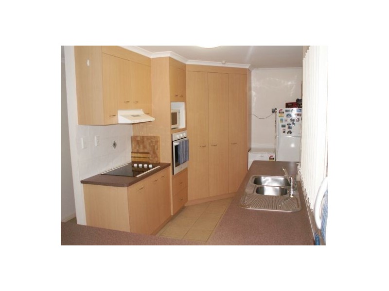 20 Kestrel Ct, Eli Waters QLD 4655