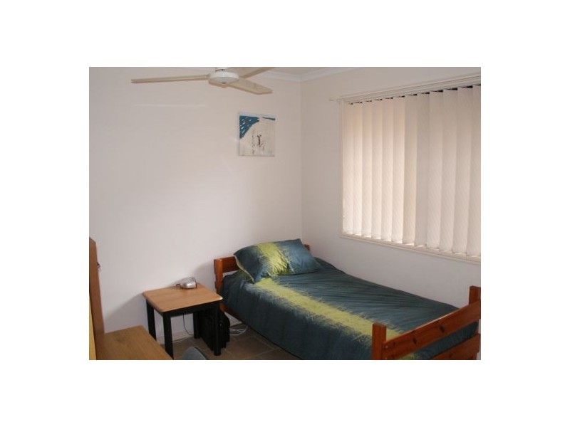 20 Kestrel Ct, Eli Waters QLD 4655