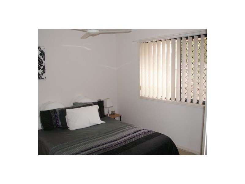 20 Kestrel Ct, Eli Waters QLD 4655