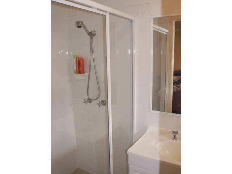 20 Kestrel Ct, Eli Waters QLD 4655