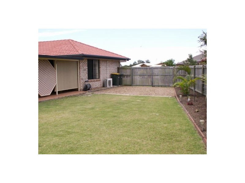 20 Kestrel Ct, Eli Waters QLD 4655