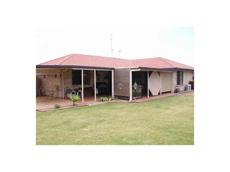 20 Kestrel Ct, Eli Waters QLD 4655