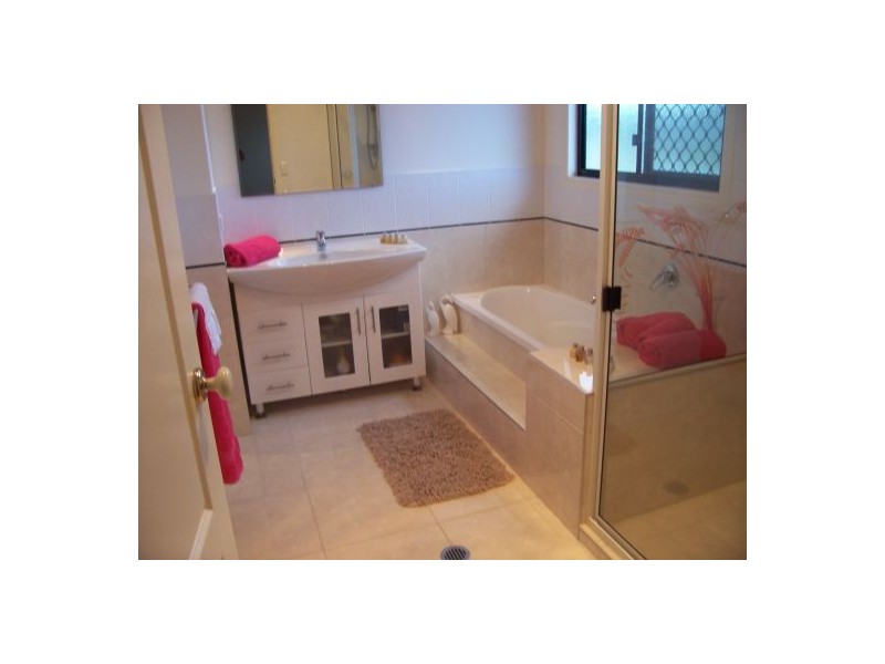6 Mac Stocks Drive, Dundowran Beach QLD 4655