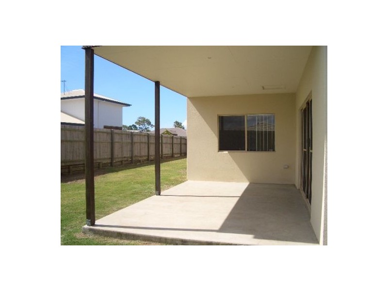 10 Memorial Street, Toogoom QLD 4655