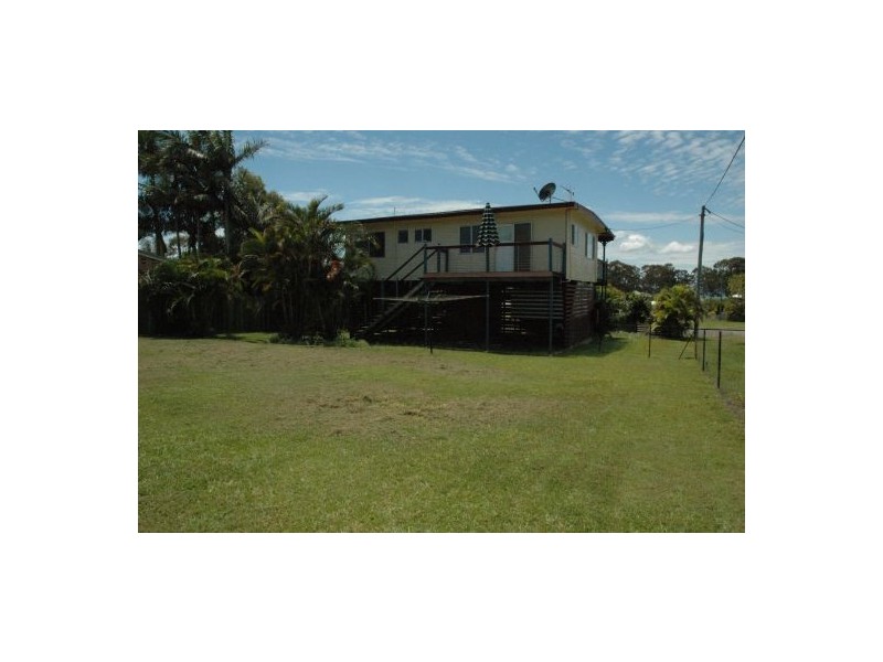 19  Petrel Avenue, River Heads QLD 4655