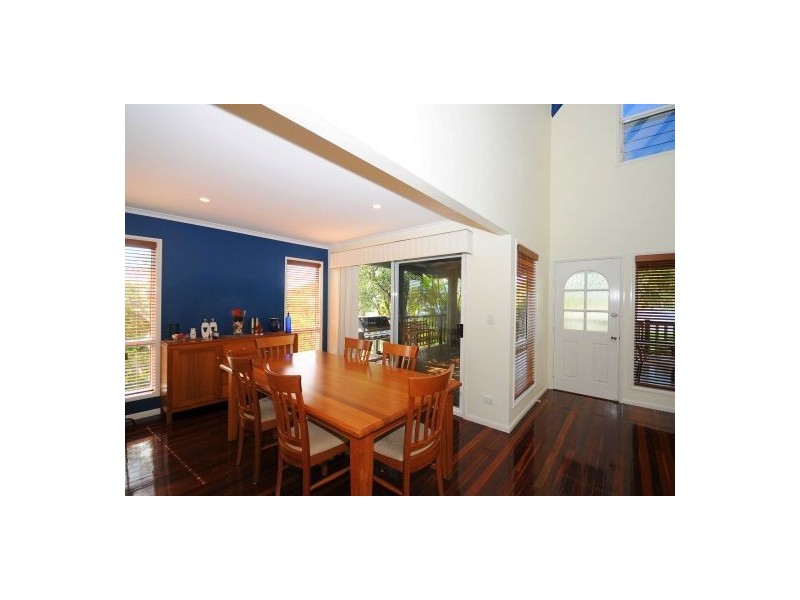 7 Awinya Court, Urraween QLD 4655