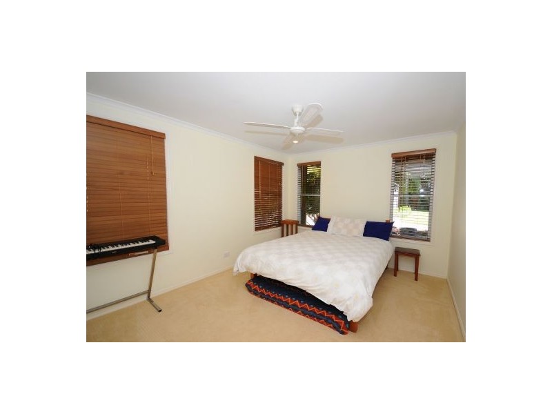 7 Awinya Court, Urraween QLD 4655