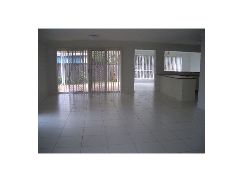 1 Brackish Court, Toogoom QLD 4655