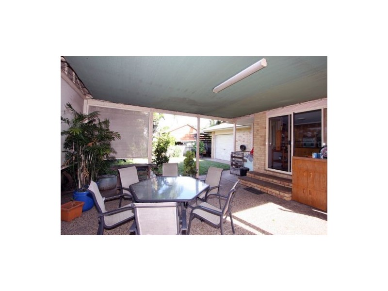 14 Oleander Ave, Scarness QLD 4655