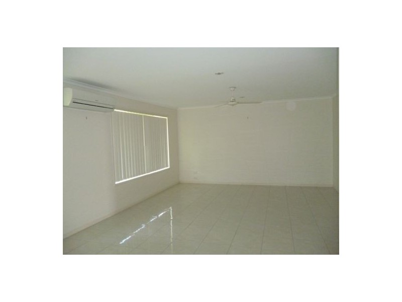 2 Harrier Close, Eli Waters QLD 4655