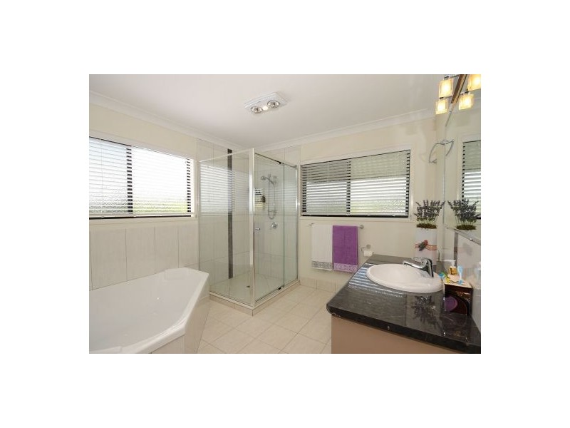 61 Waterview Dr, Dundowran Beach QLD 4655