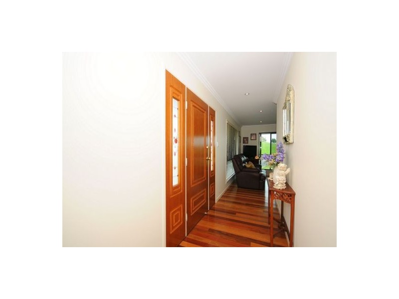 61 Waterview Dr, Dundowran Beach QLD 4655