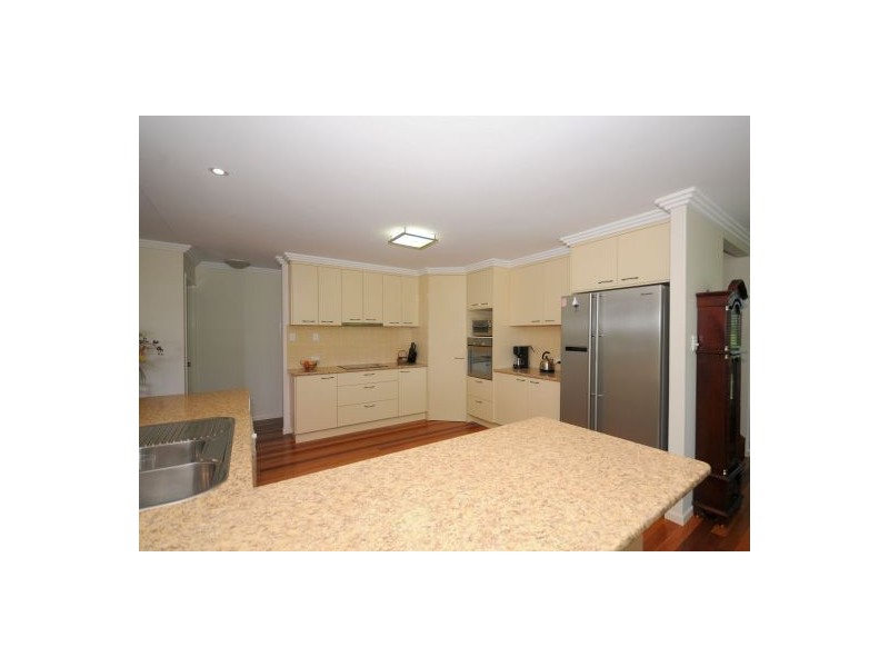 61 Waterview Dr, Dundowran Beach QLD 4655