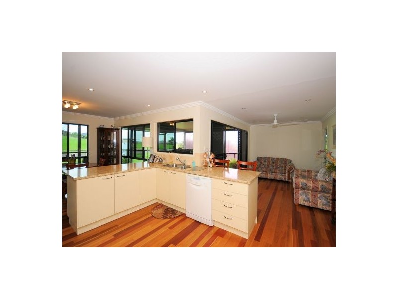 61 Waterview Dr, Dundowran Beach QLD 4655