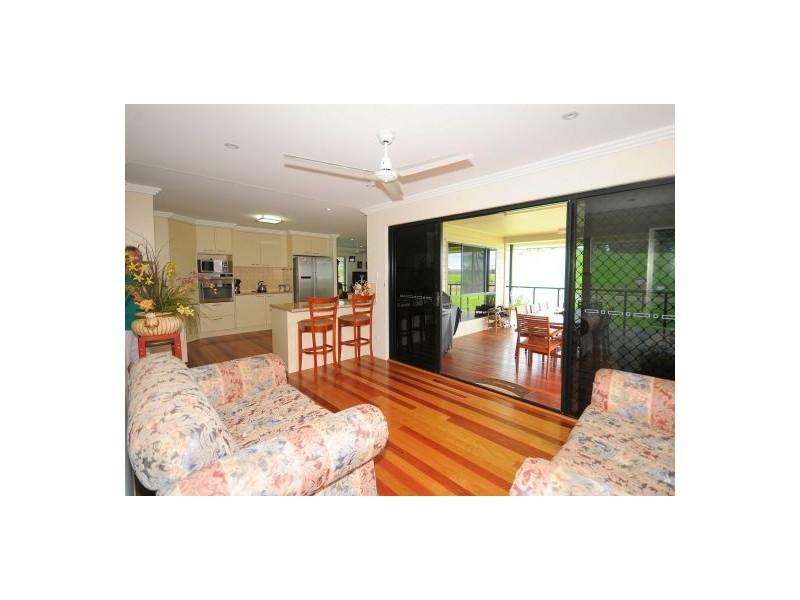 61 Waterview Dr, Dundowran Beach QLD 4655