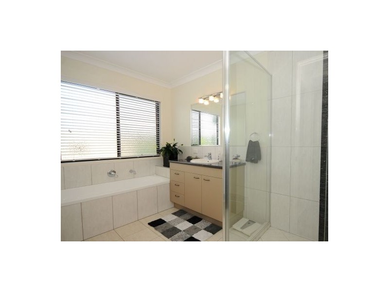61 Waterview Dr, Dundowran Beach QLD 4655