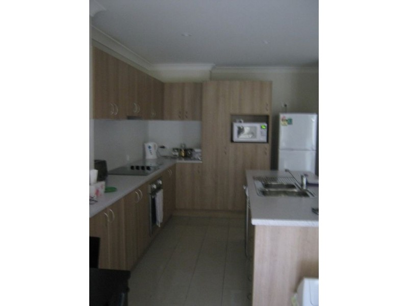 24/1 Ibis Boulevard, Eli Waters QLD 4655