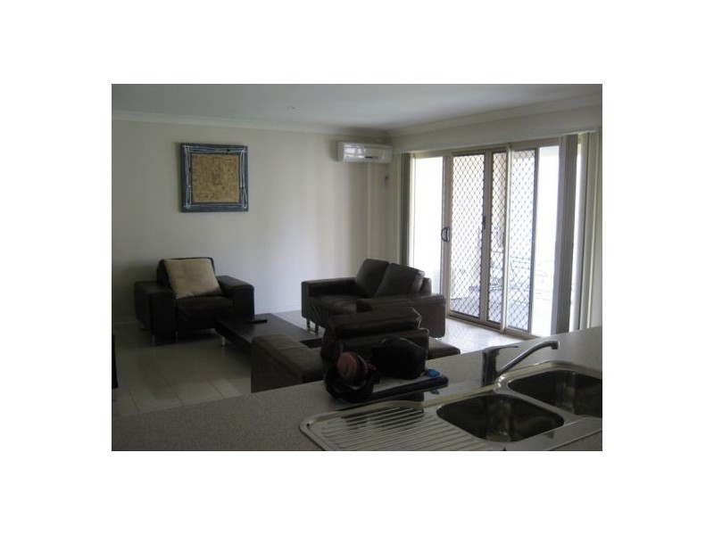 24/1 Ibis Boulevard, Eli Waters QLD 4655