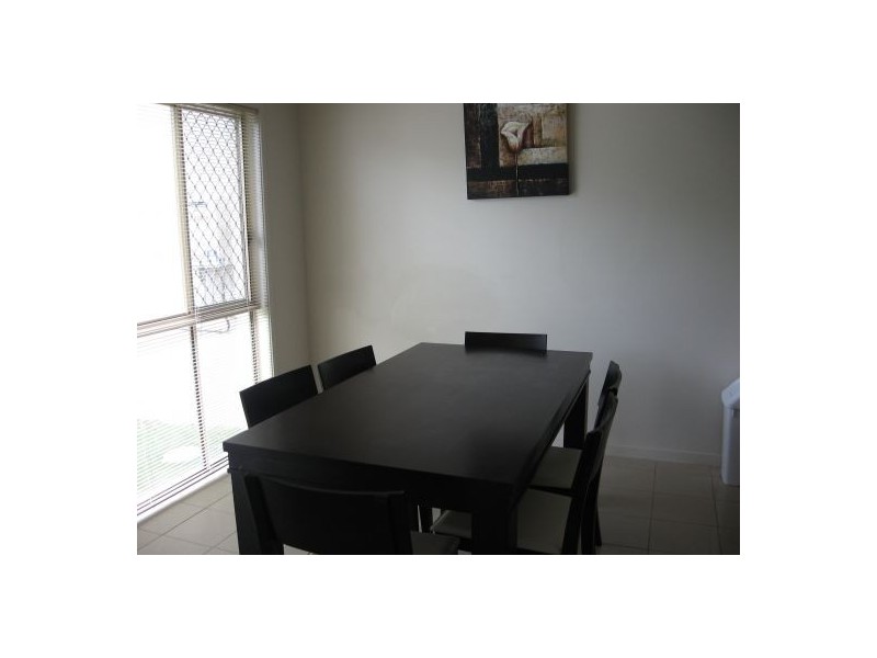 24/1 Ibis Boulevard, Eli Waters QLD 4655