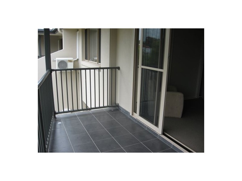 24/1 Ibis Boulevard, Eli Waters QLD 4655