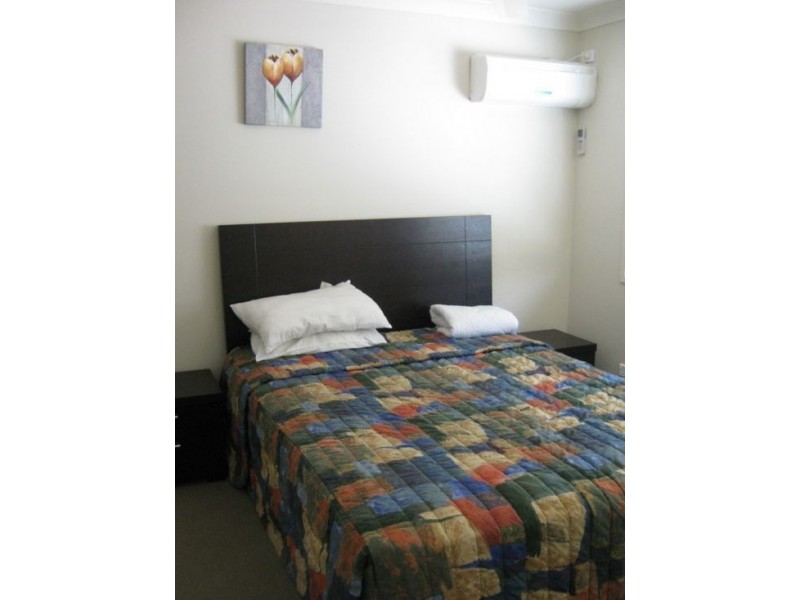 24/1 Ibis Boulevard, Eli Waters QLD 4655