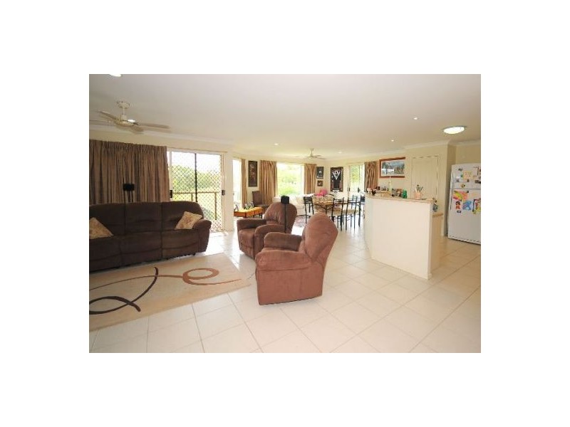 168 Sanctuary Hills Rd, Takura QLD 4655
