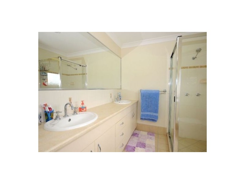 168 Sanctuary Hills Rd, Takura QLD 4655