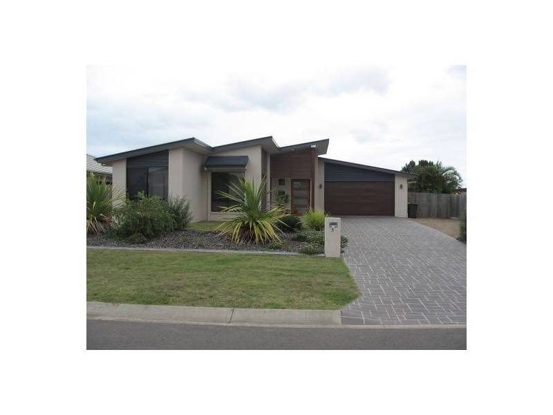 5 Seaside Circuit, Toogoom QLD 4655