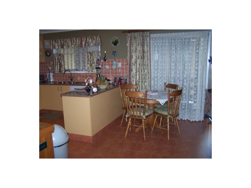 4 Andersen St, Urraween QLD 4655